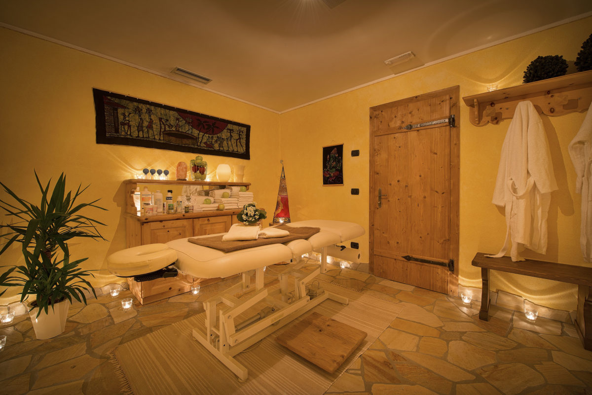 Trattamento rilassante nell'area massaggi dell'Hotel Crosal